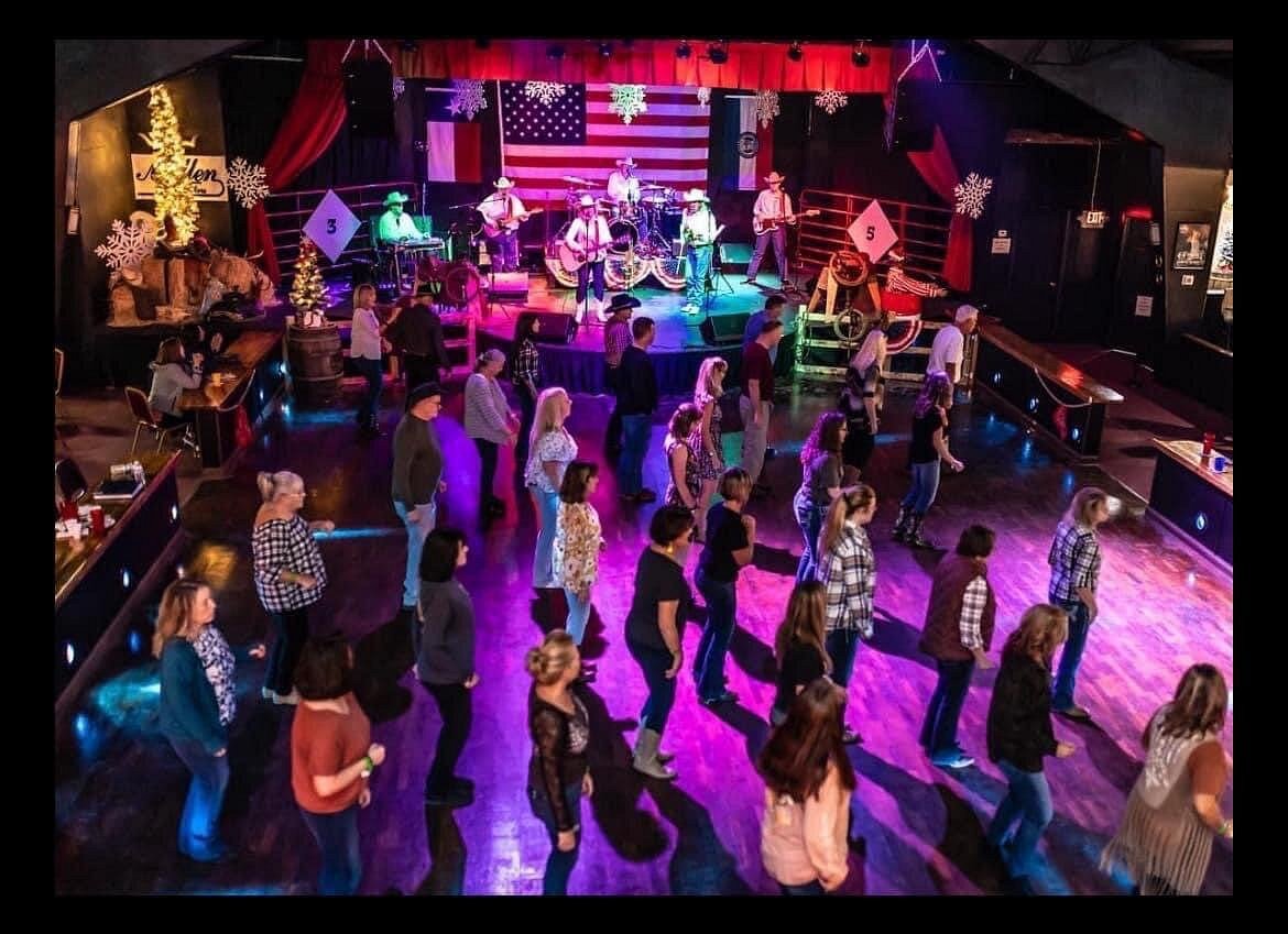 Branson’s Nightlife: Top Bars and Nightclubs